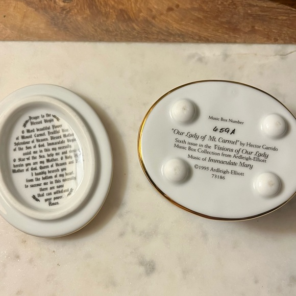 Music Box - Picture 5 of 5